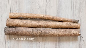 ゴボウ茶の作り方 Recipe: http://www.marecipes.com/burdock-tea #burdock #tea | Japanese