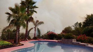 Authorities: 1,100 homes 'potentially threatened' by Mountain Fire