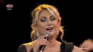 Senin olmaya geldim...Neden saçların beyazlamış arkadaş...#muazzezersoy #nostalji #arabesk #tsm | Muazzez Ersoy