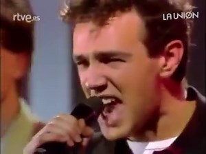 LA UNIÓN - es un grupo español de pop rock y new wave formado en Madrid en 1982. El grupo estaba formado inicialmente por el bajista Luis Bolín, el guitarrista Mario Martínez y el teclista Íñigo Zabala, y poco después se uniría el vocalista Rafa Sánchez. | Baúl del Tiempo