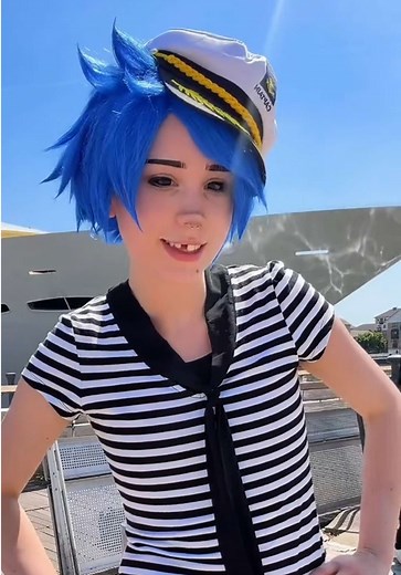 You're Awful but Rich and Pretty: The Cosplay You've Been Asking For