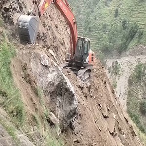 Dangerous work of hitachi excavators on cliffs | DATA - ေဒတာ