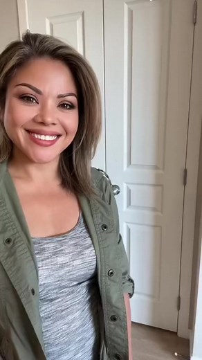 Stimming is a behavior commonly associated with autism spectrum disorder (ASD). Stimming refers to self-stimulatory behaviors or repetitive movements that individuals with autism engage in. These behaviors can include hand flapping, rocking back and forth, spinning, or making repetitive sounds or vocalizations. Individuals will stim for different reasons. It can help regulate sensory input, provide a sense of comfort, alleviate anxiety, or express excitement or joy ❤️Some individuals with ADHD m