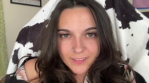 Close face & eye contact JOI