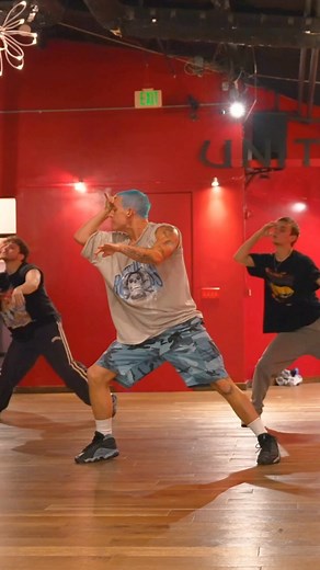 45K views · 90 reactions | How I roll up to the club 略 • choreo: @alexander.chung  • song: @chrisbrownofficial  • stu: @mdcdance   TAG A FRIEND, GIVE EM ENERGY  #dance #club #chrisbrown #energy #trip #hiphop #dancing #squad #goals #challenge #joshkillacky #lit | Josh Killacky | Facebook