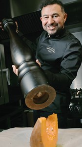 Découvrez les Gnocchi Maison au Potiron de Trenta Quattro 🍴🎃 Savourez l'authenticité italienne avec nos gnocchi fait maison au potiron, un plat riche en saveurs et en couleurs. Chaque bouchée est une invitation à la gourmandise ! Mêlant le potiron fondant, le guanciale croustillant, le crémeux du jaune d'œuf et le pecorino romano raffiné. Tout est fait pour que vos papilles s’en souviennent. Venez vous régaler avec cette spécialité Trenta Quattro, où tradition et innovation se rencontrent dans