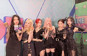 GFriend gets their first win for their title song "Apple" on SBS MTV's 'The Show'
