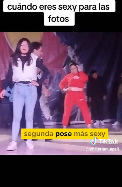 Poses Hipnotizadas y Sensuales - Christian April Trijaya