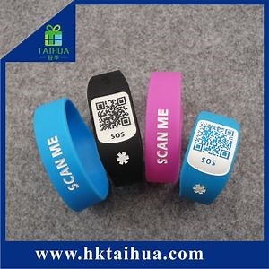 [Hot Item] Qr Code, Barcode Siliconen Armband, Rubber Polsband met Aangepast Logo (TH-band035)