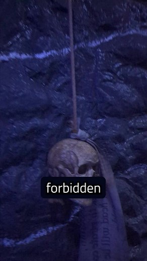 WARNING: You have 60 minutes to escape! Think your team has what it takes? Prove it in our 5-star escape rooms! Book now and find out... | Clue HQ - Birmingham