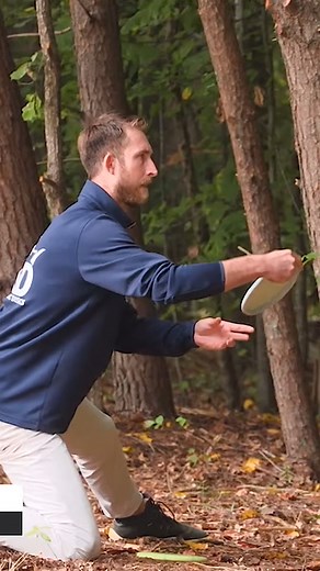 Ricky dead center from a knee! 🤯 #discgolf #jomezpro | JomezPro