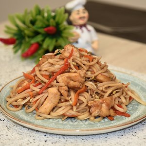 ¡Lo he logrado! tengo la mejor receta para hacer los más deliciosos espaguetis, tallarines o pasta estilo chino, una preparación fácil y rápida. | YesiFood