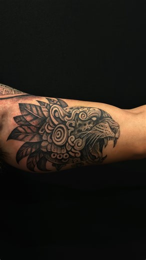 🪶 🐆 🪶 #jaguar #jaguarwarrior #guerrerojaguar #quintosol #aztecsunstone #aztectattoo #mexica #maya #aztec | Aztek