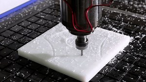 Une machine de fraisage CNC travaillant : vidéo de stock (100 % libre de droit) 3909818355 | Shutterstock