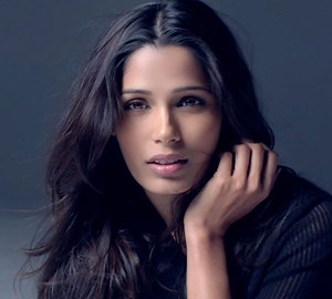 Freida Pinto Birthday: फ्रीडा पिंटो ने देव पटेल को 6 साल तक किया डेट, अब बिना शादी बनने जा रही हैं मां