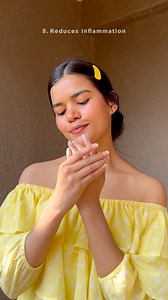 Mishti likes Jovees Herbal sunguard lotion SPF 60 that keeps her skin protected from the sun without leaving any whitecast or making her skin greasy!Here’s why you could like it too:⭐️ Provides PA broad spectrum protection ⭐️ Evens skin tone⭐️ Maintains essential hydration ⭐️ Is suitable for all skin typesTo shop now, click on the link in bio 🛒 Don’t forget to apply & reapply your #spfdaily ☀️ #joveesherbal #lovejovees #bloomdaily #glownaturally #shopnow #skincare #spf #skincareroutine #sunscre