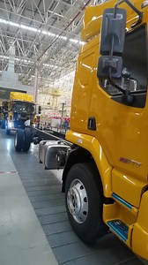 This is Vietnamese yellow. Do you like it? #truck #truckdriver #chinesetruck #CHENGLONG #TruckLife | Chenglong Global