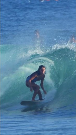 Super Slow Motion Surf Girl in HAWAII 🏄🏼‍♂️ SURF LADIES 🏄‍♀️ #surf #surfgirl #beachlife
