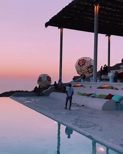 Ios, ou l'île Grecque la mieux préparée pour réussir vos plus beaux selfies 🤳🤩 📍Ios, Grèce 🎥 @voyage_provocateur | Travelzoo