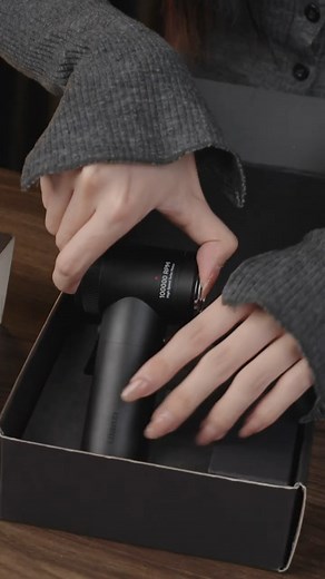 1.5K views | New Hot Selling Item Ulanzi Powerful Electric Air Duster (Black) - Small in Size, Mighty in Power - Adjustable Wind Speed - Replacable Nozzles Make Cleaning Easier Selling Price: Rm299 Limited Quantity Only | N4 Camera Store | Facebook