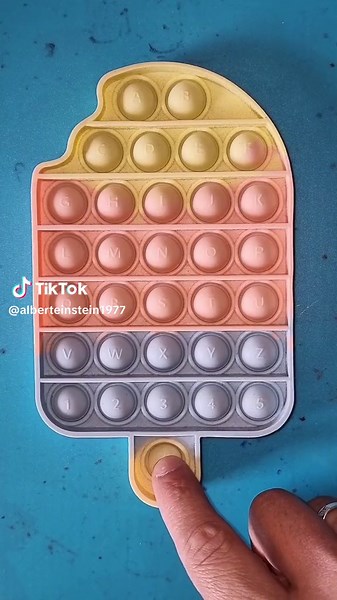 Engaging Ice Cream Cone Pop-It Fidget Toy Experience