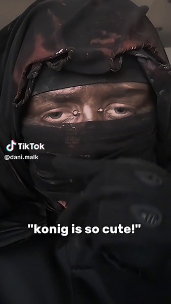 Konig Call of Duty Cosplay with Masked Men