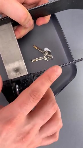 36K views · 465 reactions | TiGr Blue Bike Lock #usa #reelsviral #lockpickinglawyer #viralvideo #viralpost #fbreels23 #reelsfb #viralpage #fbreelsviral #lockpicking | Picking Locks | Facebook