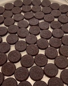 25K views · 137 reactions | How many Oreo cookies does it take until I can't make rolled ice cream? 樂 | FOODbible | Facebook