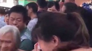 Drug dealers sent to execution in front of 10,000 people