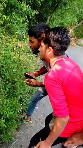 अबे रुक रुक 🤣🤣दम है तो हँसी रोक के दिखाओ🤣🤣 🙏#shorts #shortindia#funnyshorts #shortindia #funnyvideo