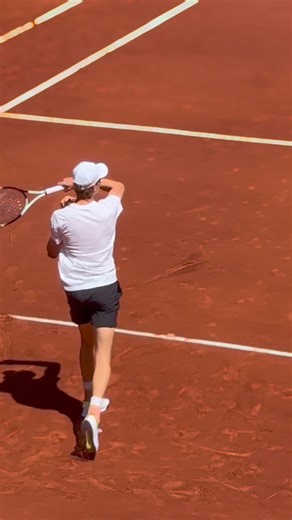 Jannik Sinner Forehand Breakdown Split Step Shoulder Turn Lag Phase Contact Point Finish #tennis #tenis #forehand #sinner #janniksinner #tennishaus | Tennis.Haus