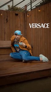 Proof that “almost” ANYONE can be a model! How cool is this? Looks like a lot of fun. 🤩💫 | Michele-Lee Smith