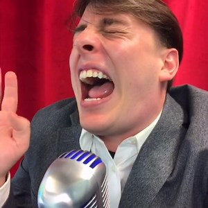 The Comedian Who Only Tells Inside Jokes 🎤 | Thomas Sanders