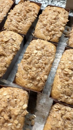 Applesauce bread 🍏🍎 Recipe in the comments. 🙌 #biggsfarm #homemade #urbanhomestead #baking | Biggs Farm