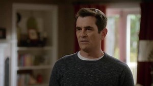Phil takes few things as seriously as he does cheerleading. Catch an encore of #ModernFamily's "Grill, Interrupted" at 9|8c. | Modern Family