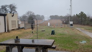 As of 215 pm CST...it was snowing at the North Little Rock Airport, with a temperature of 31 degrees. This is a eleven degree drop from 42 degrees about 20 minutes ago. There are 20 to 30 mph winds to go along with the snow. | US National Weather Service Little Rock Arkansas