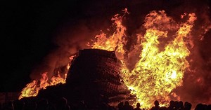Watch moment 'record-breaking' Craigyhill bonfire comes down