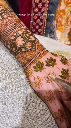 49K views · 197 reactions | Loving the intricacy with the unique bridal mehendi design! | WedMeGood | Facebook