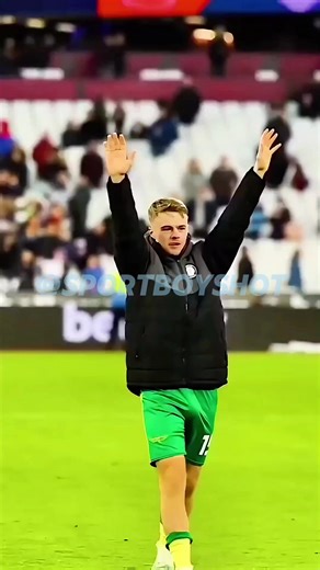 Exploring the World of Masculine Underwear Fashion and Muscle Bulges