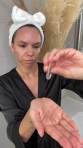197 reactions · 19 shares | Igazi szeretet ampullákba zárva! ❤️ Ajándékozz különleges pillanatokat a Perfect Skin Collectin segítségével, hiszen a szeretet és gondoskodás nem ismer határokat! A kifinomult és modern csomagolásának köszönhetően mindenki arcára garantáltan mosolyt csal. Fedezd fel a megújulás varázsát! | BABOR | Facebook
