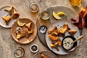 Fried Artichoke Hearts With Taratur Sauce