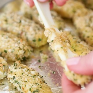 https://www.skinnytaste.com/skinny-baked-mozzarella-sticks/ Hot baked mozzarella sticks – I can’t think of a more popular finger food for both kids and adults alike. My oldest daughter Karina LOVES them and these never disappoint! | Skinnytaste