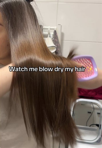 Glossy hair technique 🤩✨ #hairtok #haircareroutine #healthyhair #glossyhair #brunette