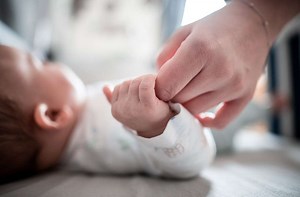 Stieffamilien in Deutschland: Deutlich mehr Adoptionen von Säuglingen und Kleinkindern