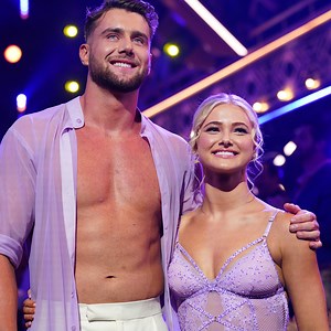 Harry Jowsey Gifts DWTS' Rylee Arnold $14,000 Bracelet as They Spend Thanksgiving Together