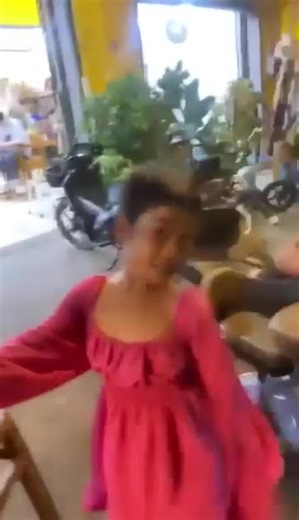 ເຈົ້າແມ່ສະຫວັນນະເຂດ ສຸດຕຶງ ເອື້ອຍພາເປັນວ່າຊັ້ນ😅 | Update Laos Magazine