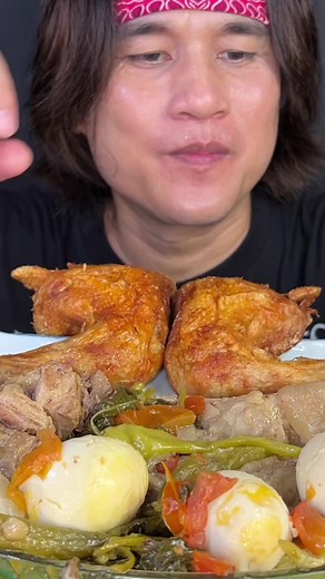 942K views · 22K reactions | Beef Sinigang | Sinigang na Baka with Fried Chicken quarter leg and Hard Boiled eggs Mukbang #food #eat #eating #mukbang #chicken #sinigang #beef | Sino Si Richard | Facebook