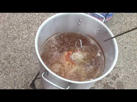 Deep frying a turkey gone wrong!😳😳😳😳😳😳😳