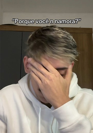 Porque você não namora? — letra e tema “O meu cupido é gari”
