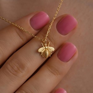 Bee Pendant Necklace, Bumble Honey Bee Jewelry, Gold Filled Bug - Etsy